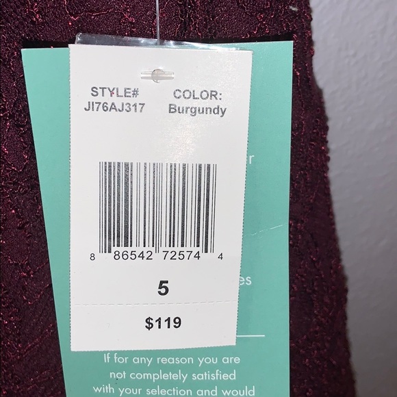 Formal dress - Picture 7 of 8